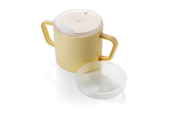 warwicksasco-drinkingbeakersandcupsdrinkingcuplids-drinking-mug-with-handles-narrow-spout-and-feeder-style-lids-GPMC6250